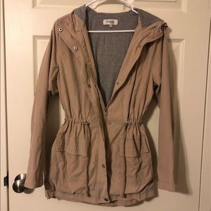 Soft khaki spring jacket